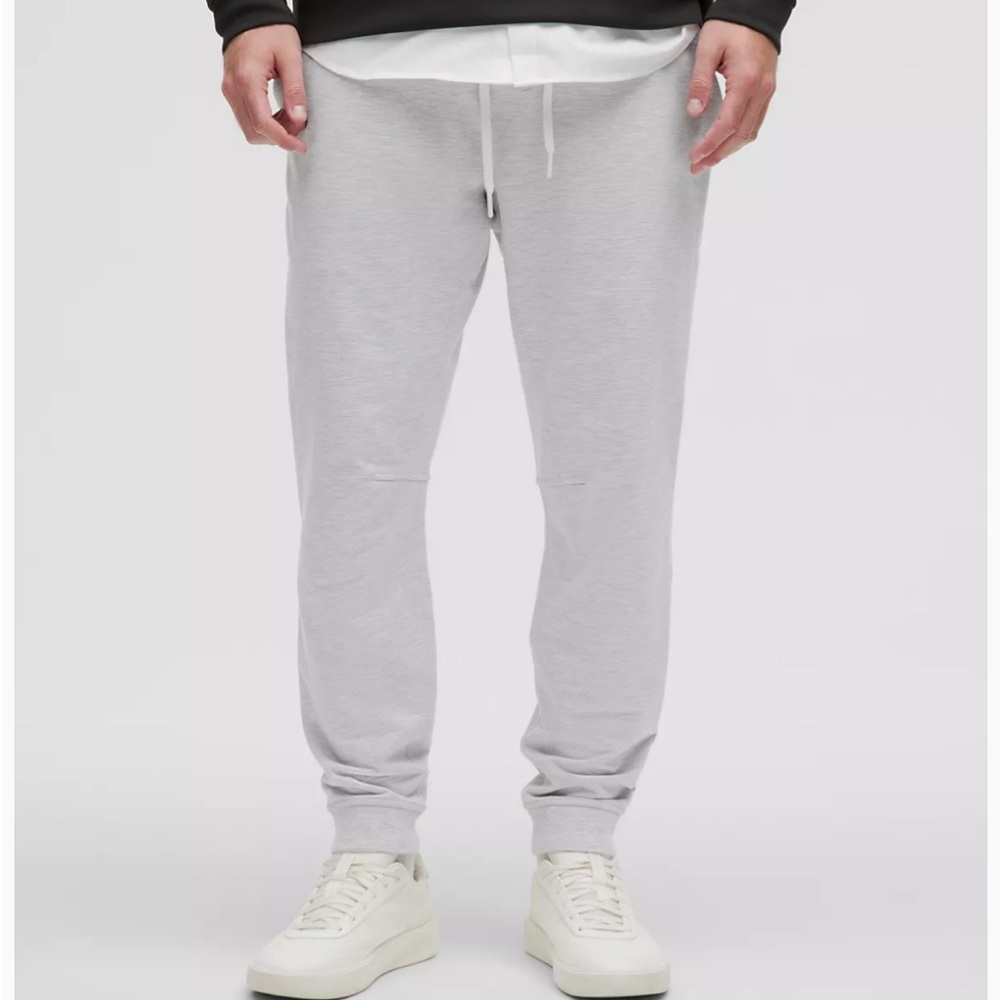 City Sweater Jogger - Gray Size Large $100  // Retail $118
